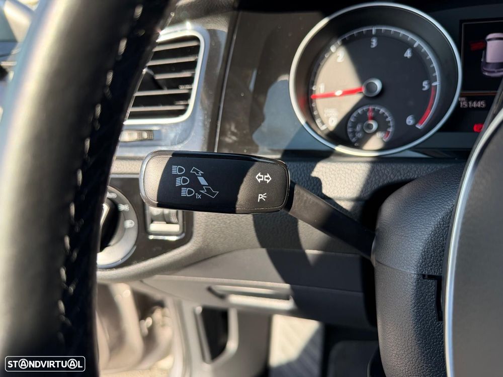 VW Golf 1.6 TDi Highline DSG - 20