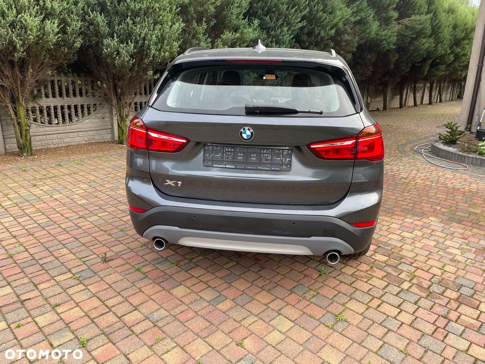 BMW X1 sDrive18d - 8