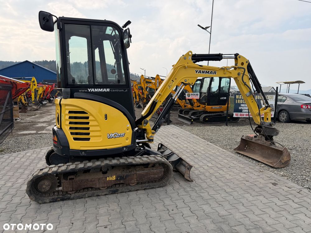 Yanmar Vio25 - 4