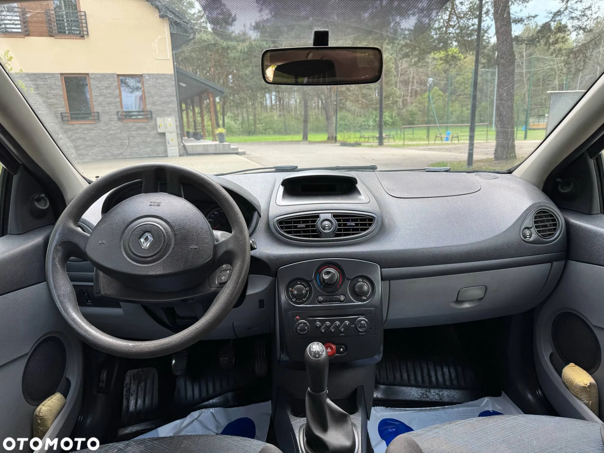 Renault Clio 1.2 16V Confort Privilege - 7