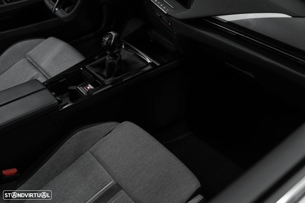 Opel Astra 1.2 T Elegance - 22