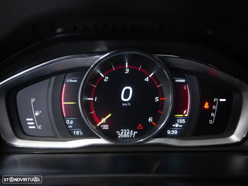 Volvo V60 D6 Twin Engine Geartronic RDesign - 19