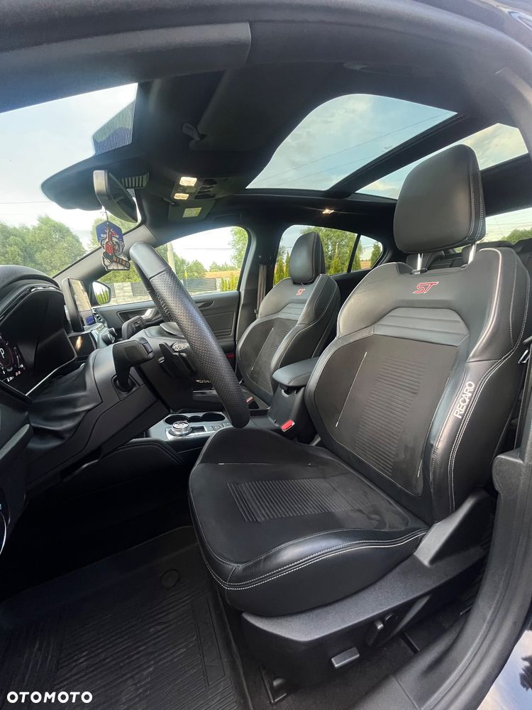 Ford Focus 2.3 EcoBoost ST - 11