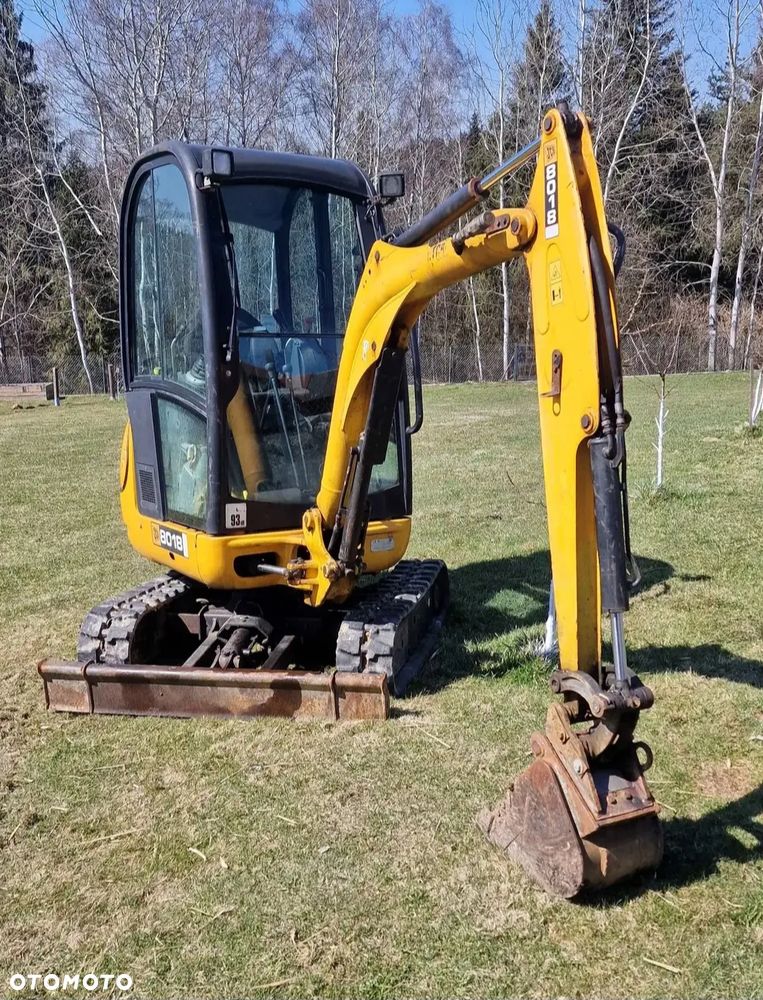 JCB 8018 - 4