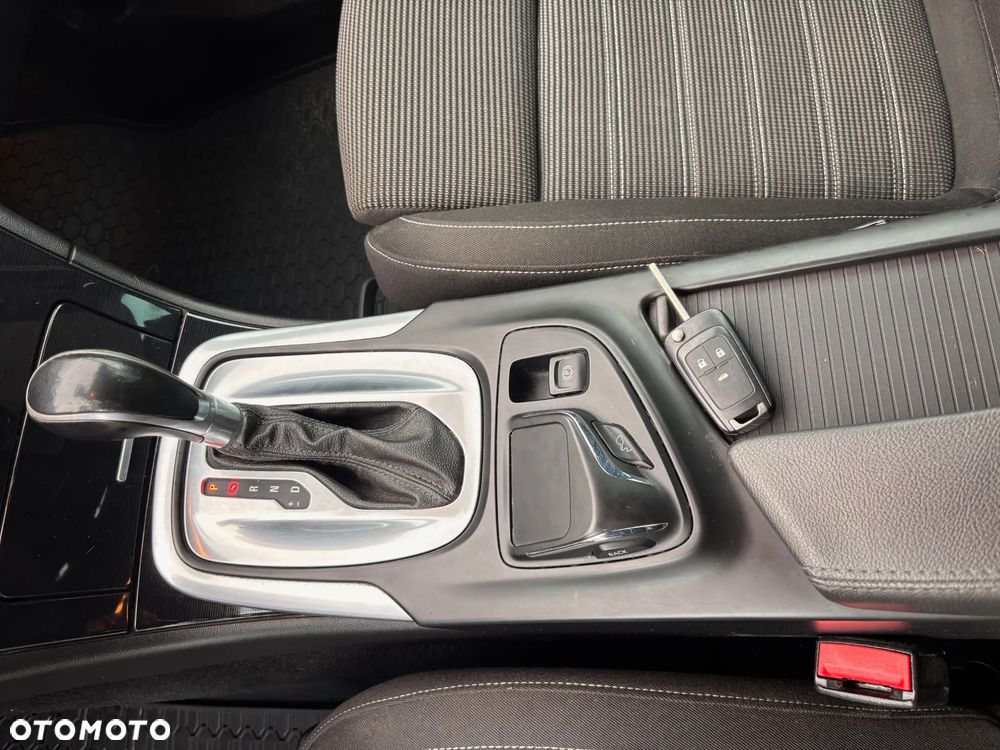 Opel Insignia 2.0 CDTI automatik Edition - 9