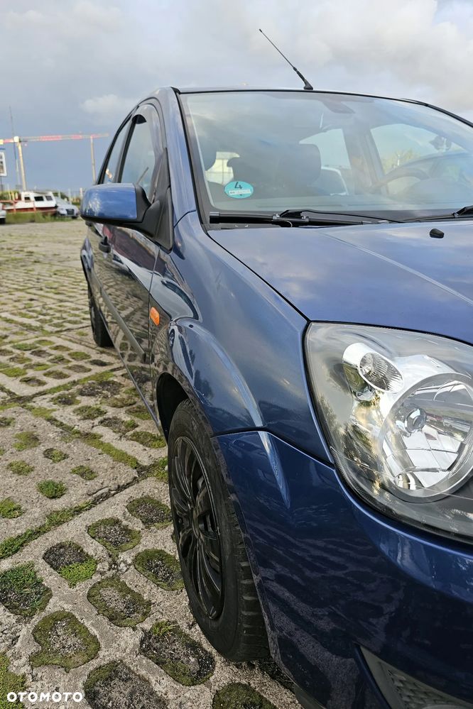 Ford Fiesta 1.4 Ambiente - 9