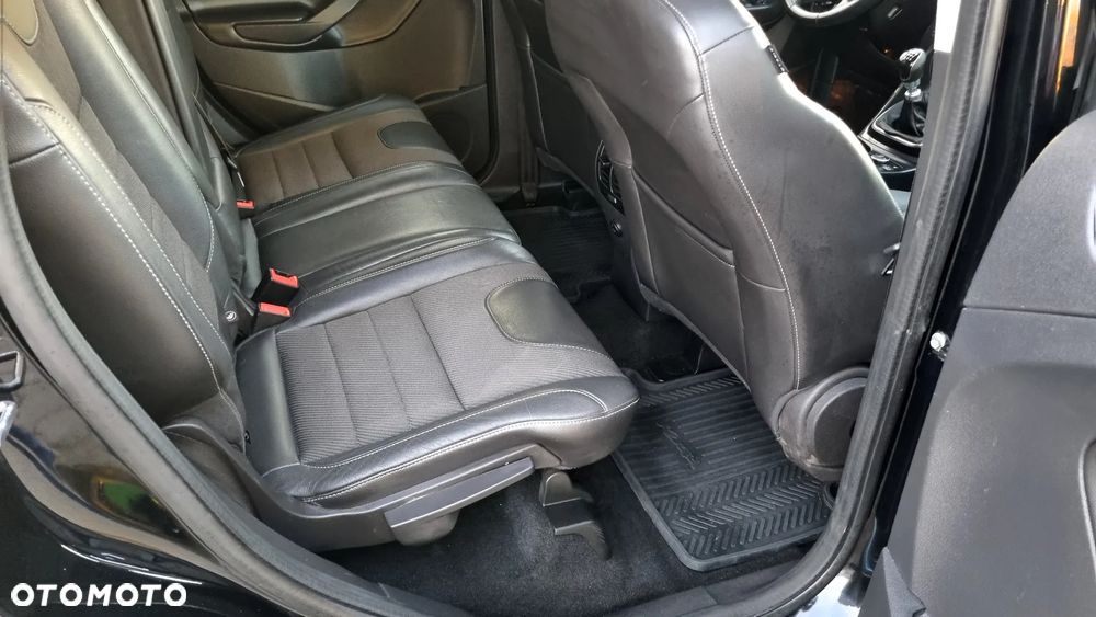 Ford Kuga 2.0 TDCi 2x4 Titanium - 14