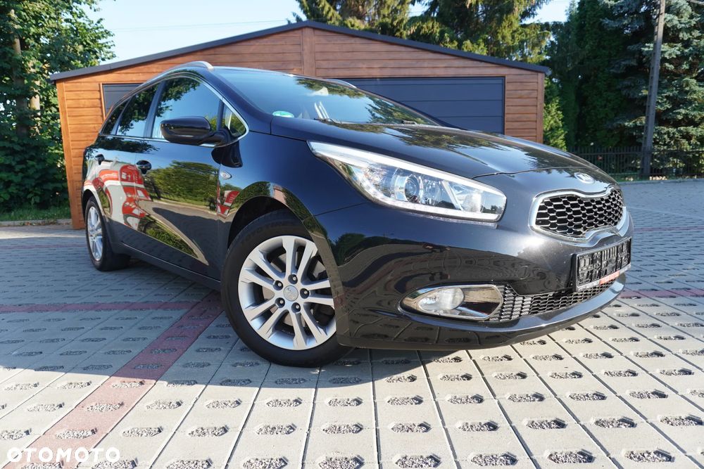 Kia Ceed 1.6 GDI ISG Dream-Team Edition - 13