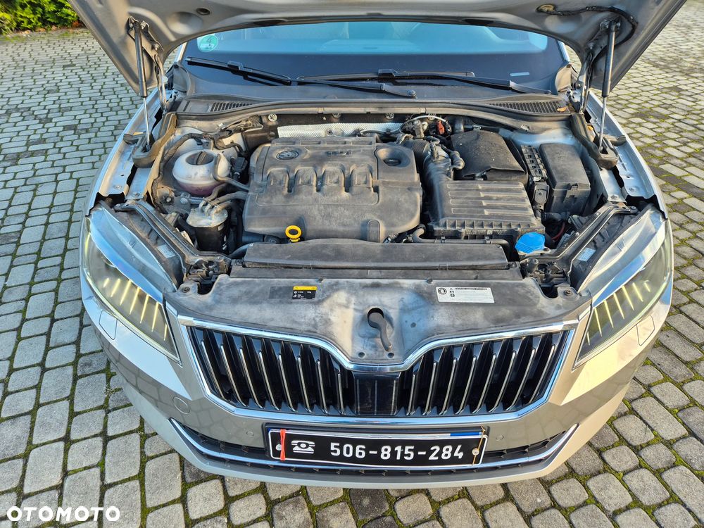 Skoda Superb 2.0 TDI Premium Edition - 18