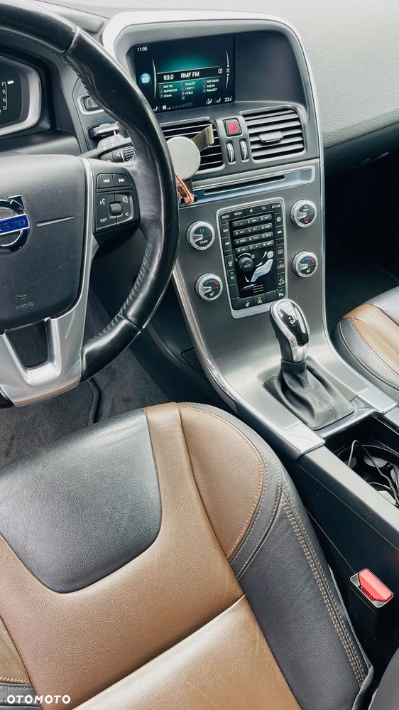 Volvo XC 60 D4 AWD Summum - 14