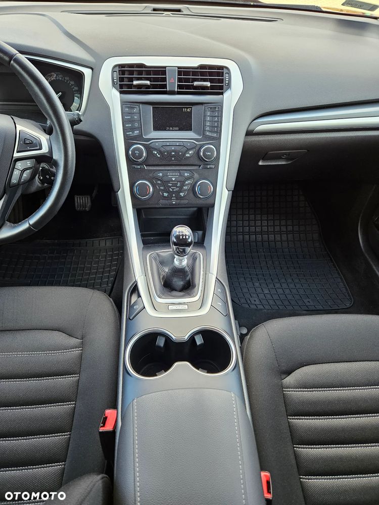 Ford Mondeo 1.5 EcoBoost Ambiente Plus - 22