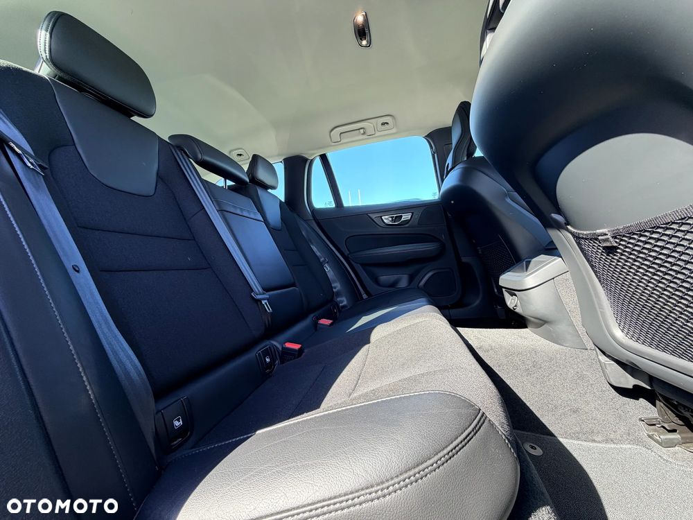 Volvo V60 D4 Momentum Pro - 15