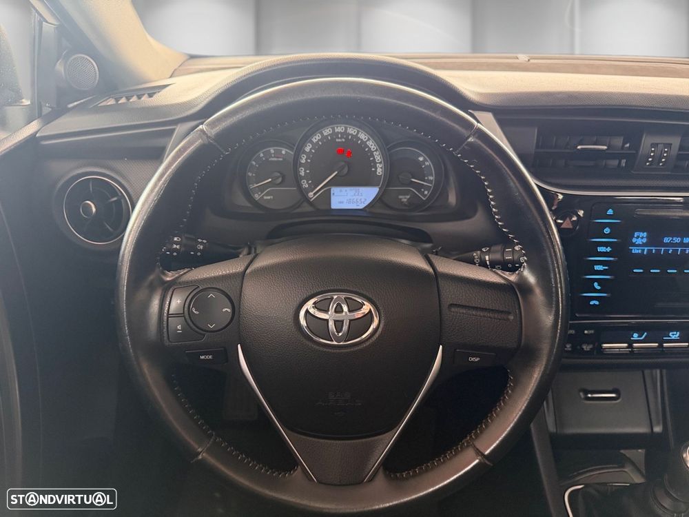 Toyota Auris 1.4 D-4D +AC - 7