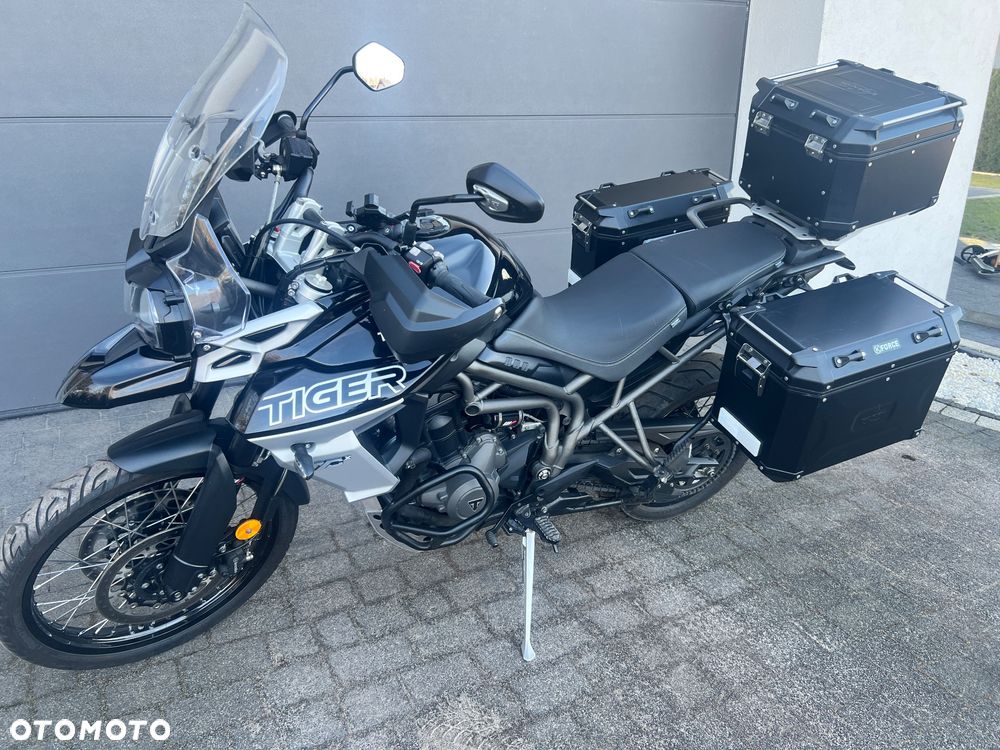 Triumph Tiger - 1