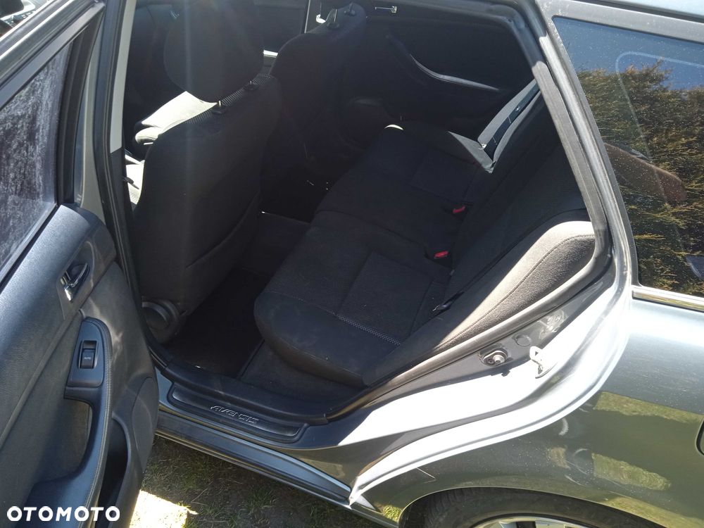 Toyota Avensis - 5