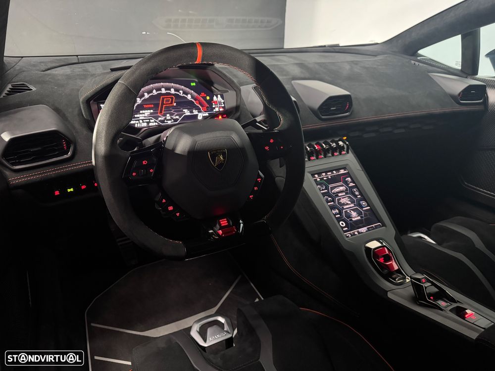 Lamborghini Huracán STO - 15