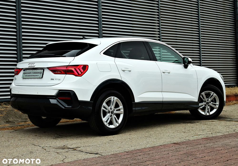 Audi Q3 Sportback - 11