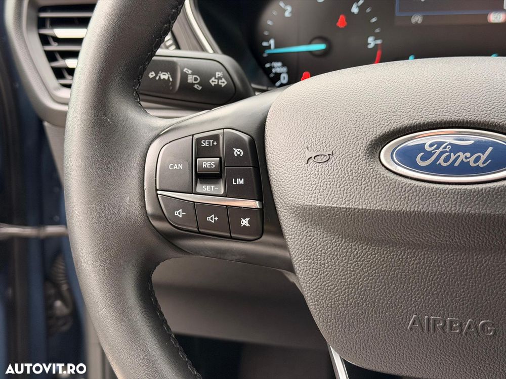 Ford Focus 2.0 EcoBlue Titanium - 24