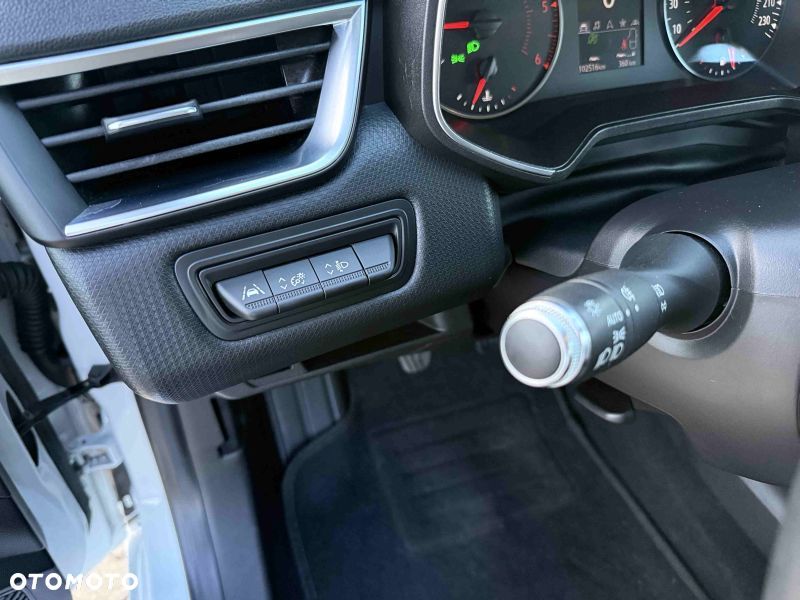 Renault Clio - 12