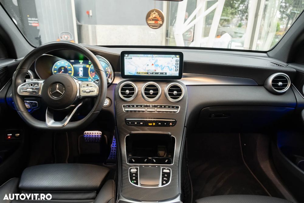 Mercedes-Benz GLC Coupe 300 4MATIC MHEV - 29