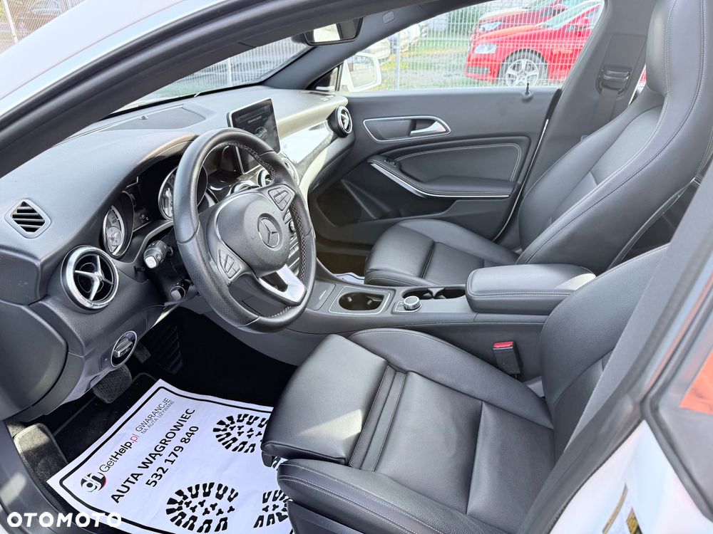 Mercedes-Benz CLA 250 4Matic 7G-DCT Edition 1 - 14