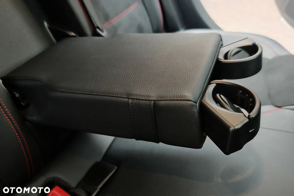 Mercedes-Benz Klasa A 220 4-Matic 7G-DCT - 21