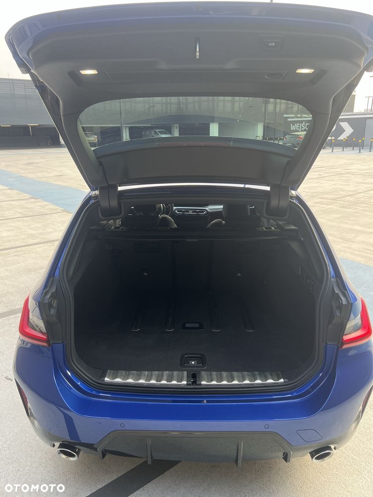 BMW Seria 3 320d xDrive M Sport sport - 26