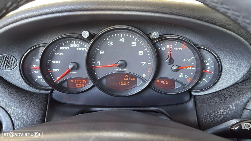 Porsche 911 Série F - 7