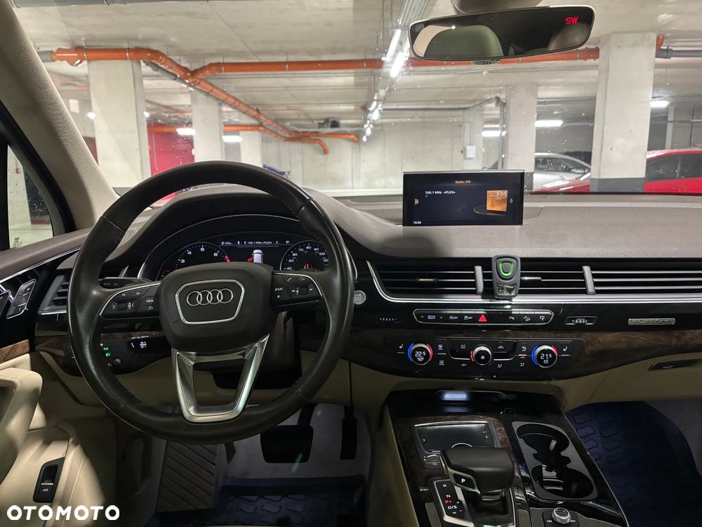 Audi Q7 - 10