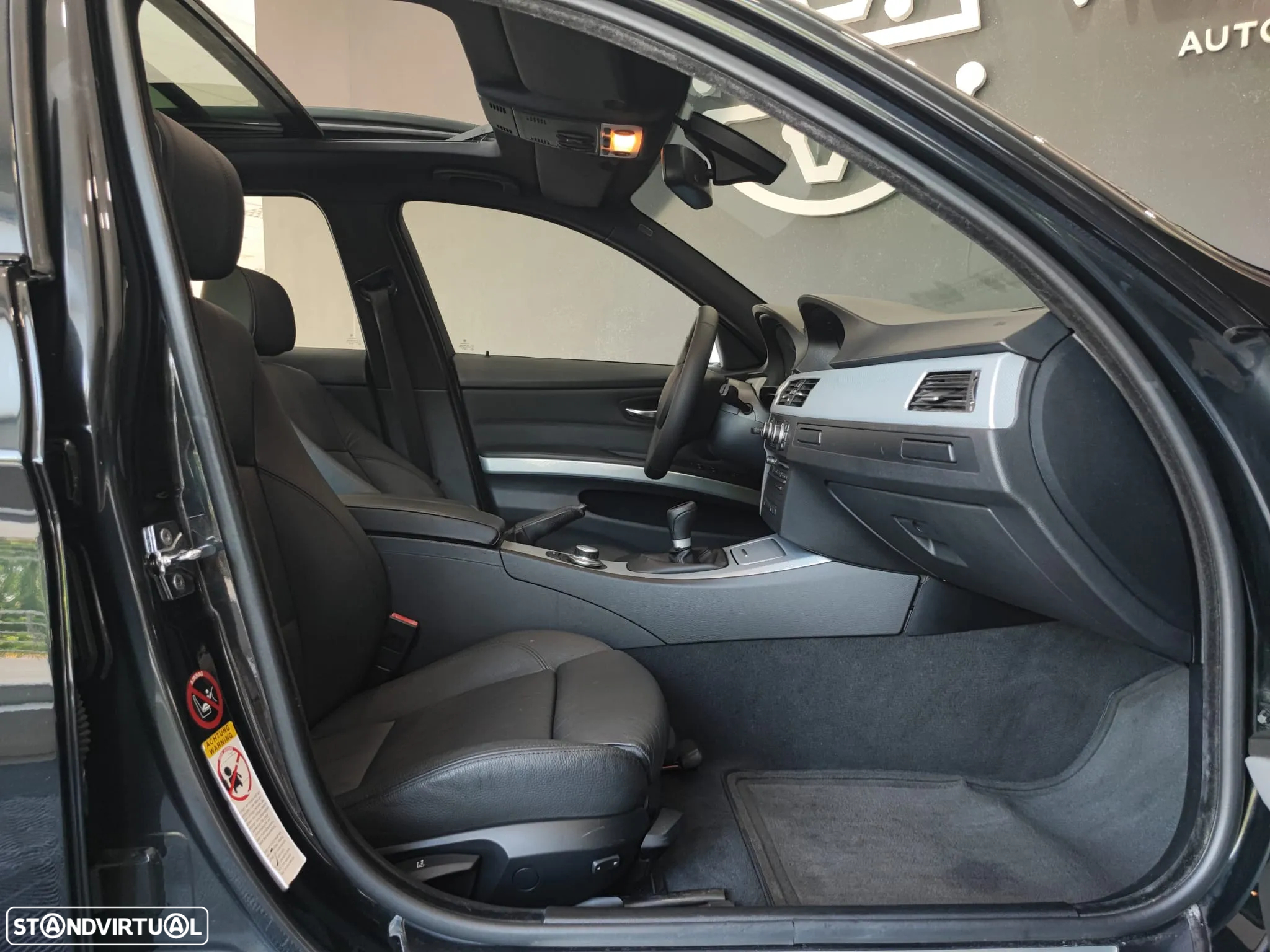 BMW 320 d Touring Navigation Sport - 35