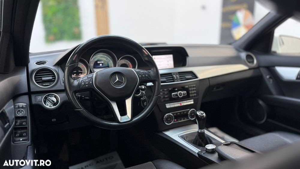 Mercedes-Benz C 220 CDI - 22