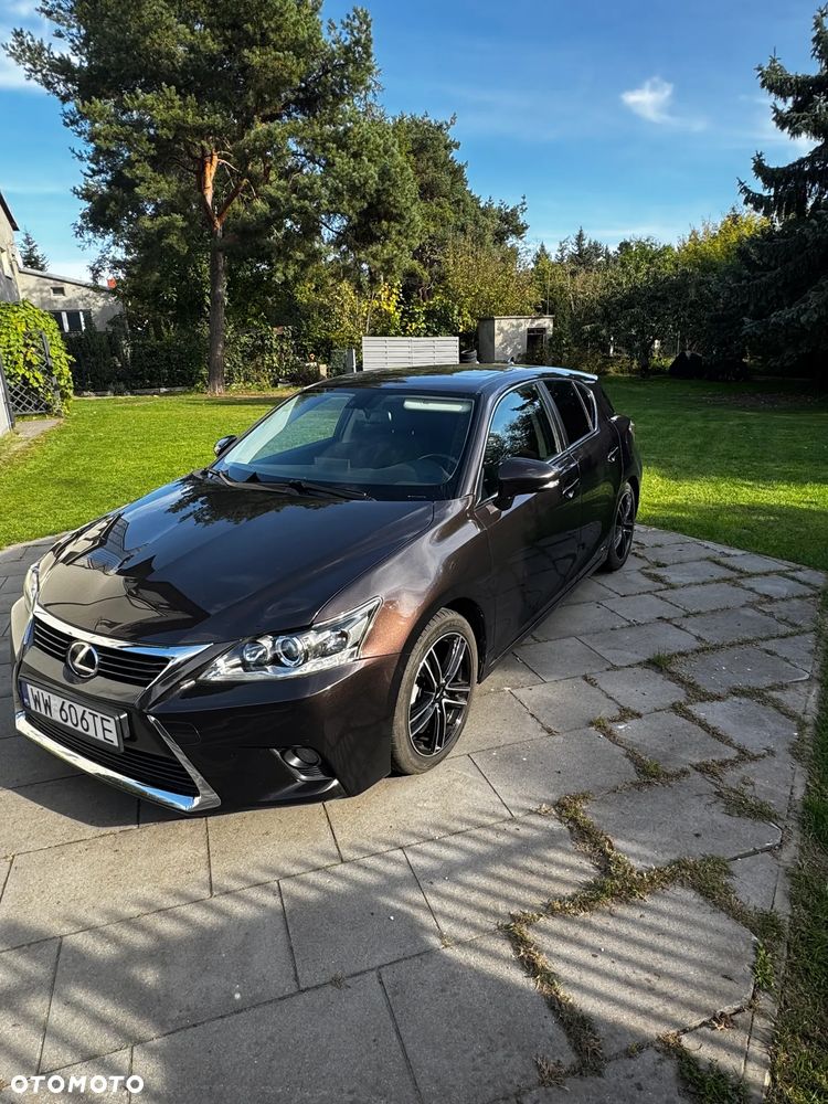 Lexus CT - 1