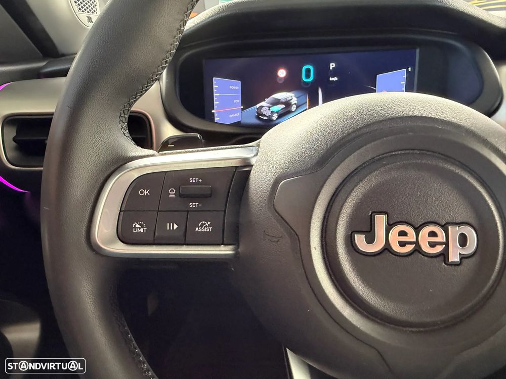 Jeep Avenger 1.2 T3 48V e-Hybrid Auto Summit - 30