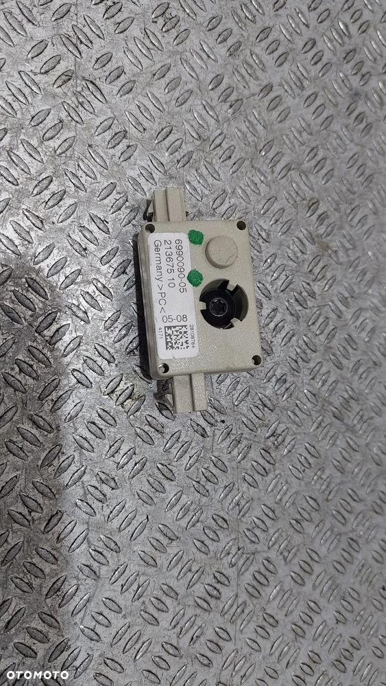 WZMACNIACZ FILTR ANTENY BMW E90-91 R2008 NR 6990090 - 1