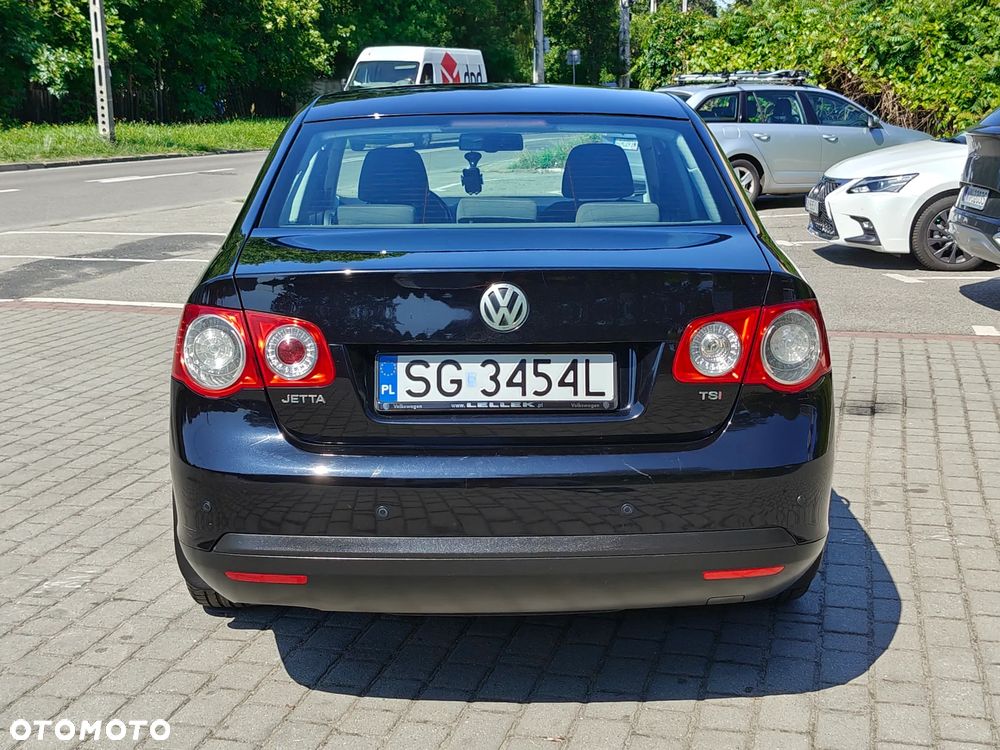 Volkswagen Jetta 1.4 TSI Comfortline - 15