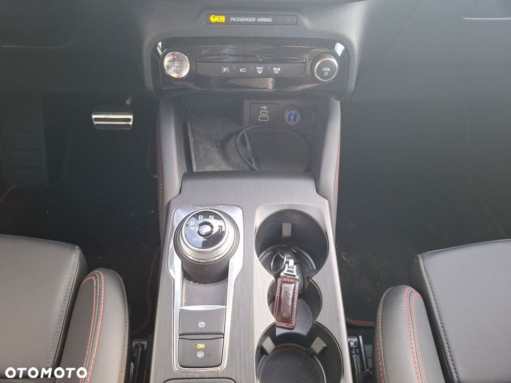 Ford Kuga - 21