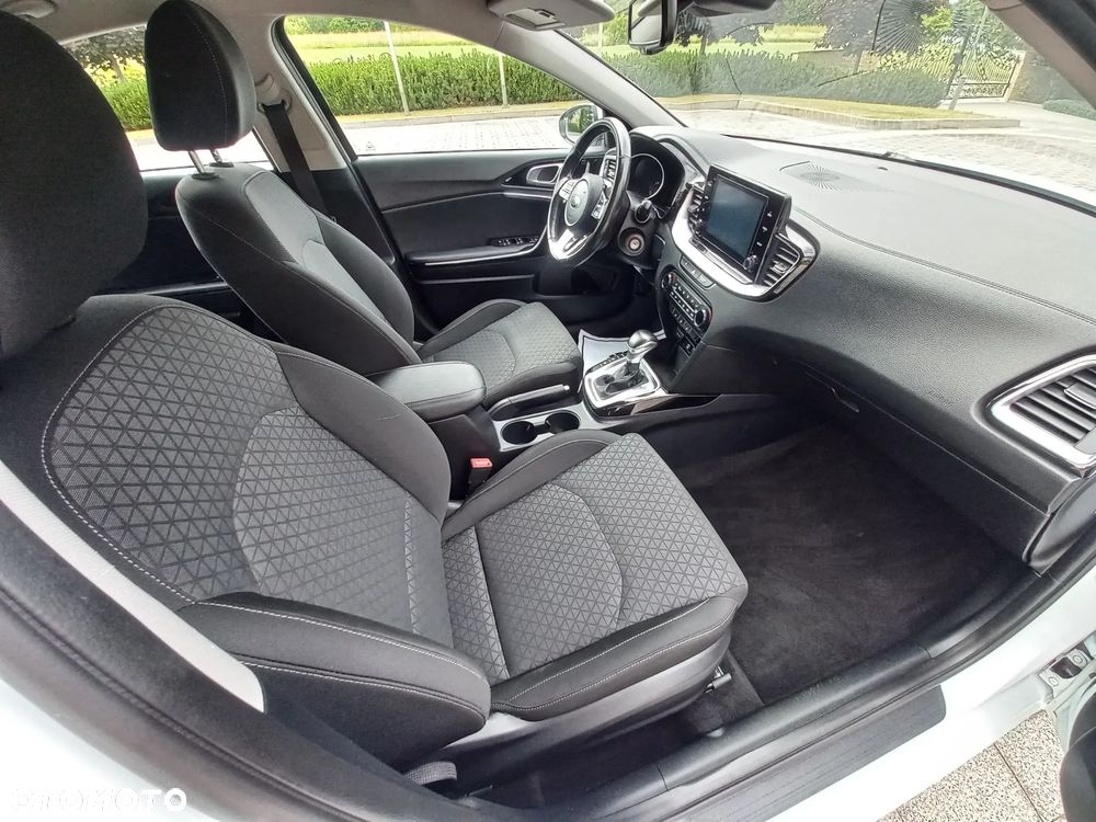 Kia Ceed 1.6 CRDi DCT Spirit - 20