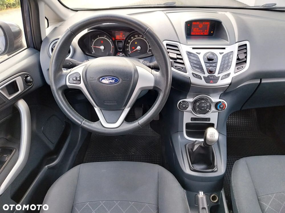 Ford Fiesta 1.25 Champions Edition - 20