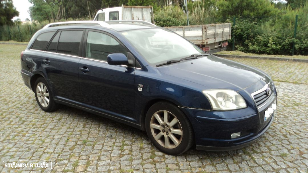 Toyota Avensis Wagon 2.0 D-4D Sol 2003 - Para Peças - 2
