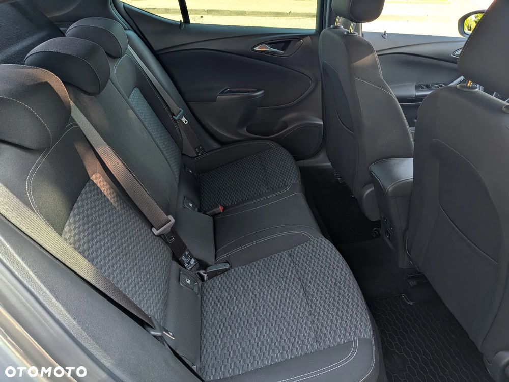 Opel Astra 1.4 T Dynamic S&S - 26
