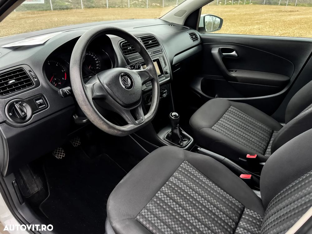 Volkswagen Polo - 11