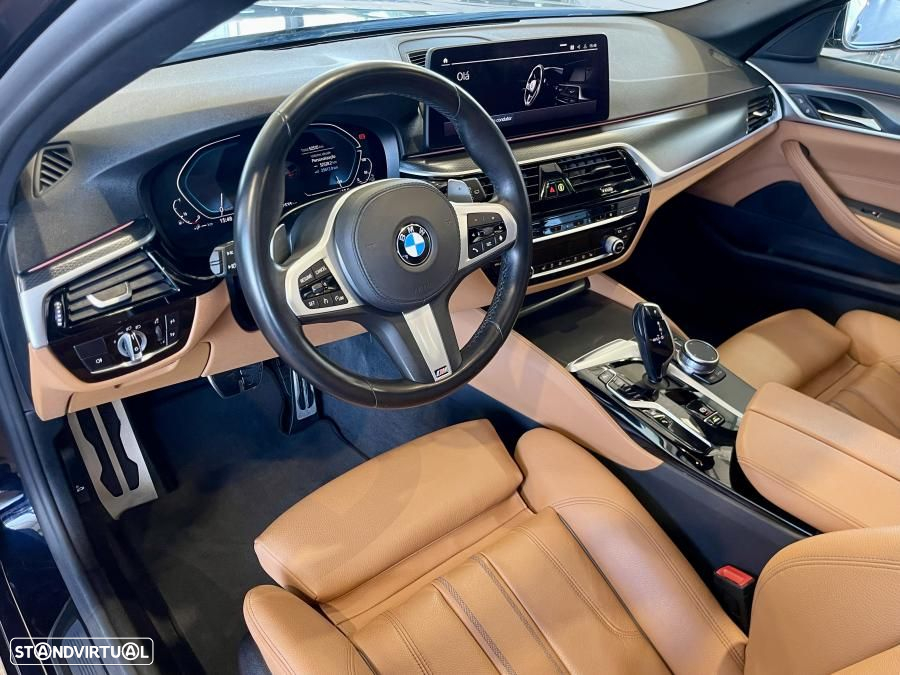 BMW 530 e Pack Desportivo M - 17