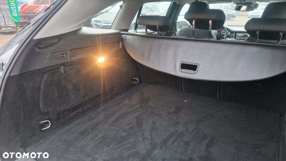 Opel Astra 1.6 BiTrb D (CDTI) Start/Stop Innovation - 19