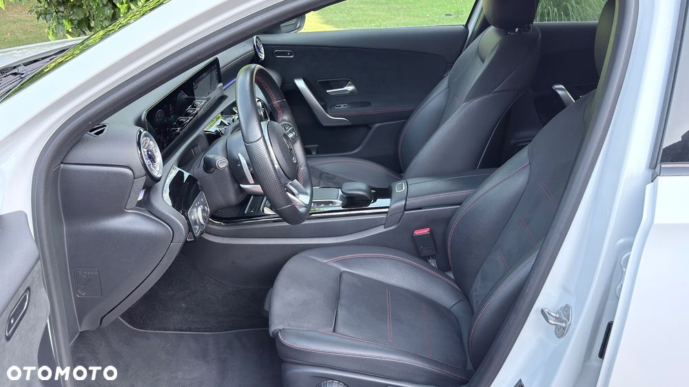 Mercedes-Benz Klasa A 250 e PHEV AMG Line 8G-DCT - 13