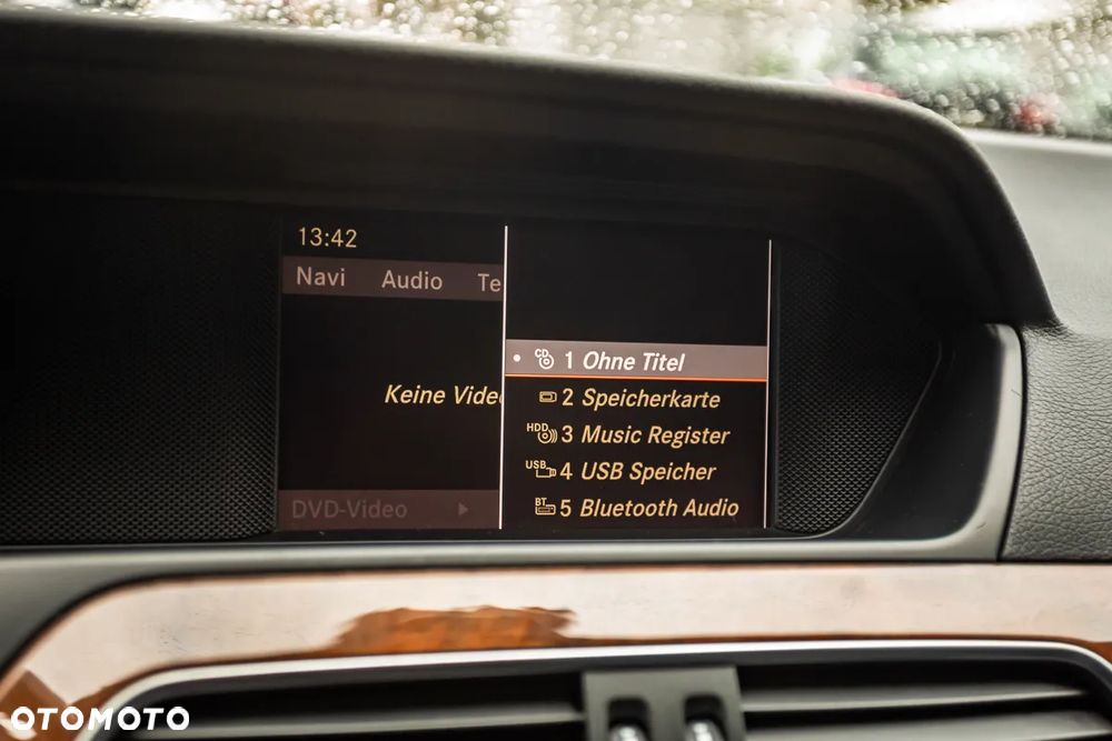 Mercedes-Benz Klasa C 300 7G-TRONIC - 35
