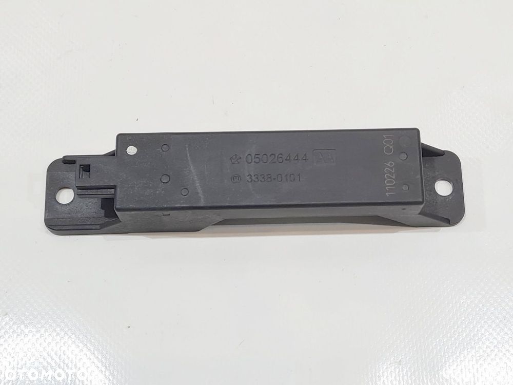 MODUŁ ANTENA KEYLESS GRAND CHEROKEE WK2 11r 05026444AA