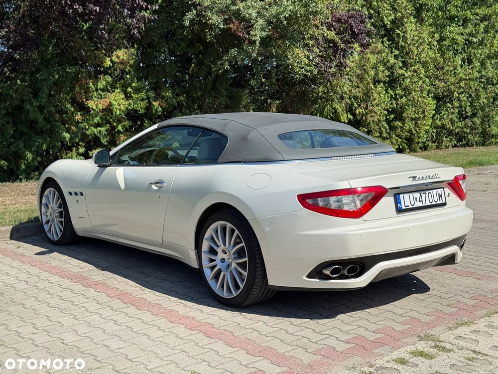 Maserati GranCabrio - 30