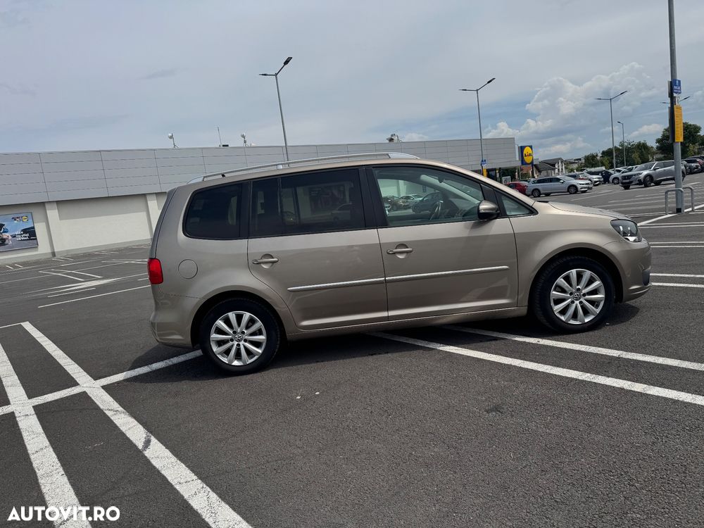 Volkswagen Touran - 13