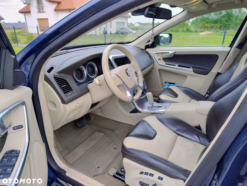 Volvo XC 60 - 4