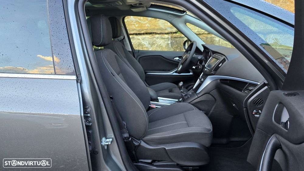 Opel Zafira - 34